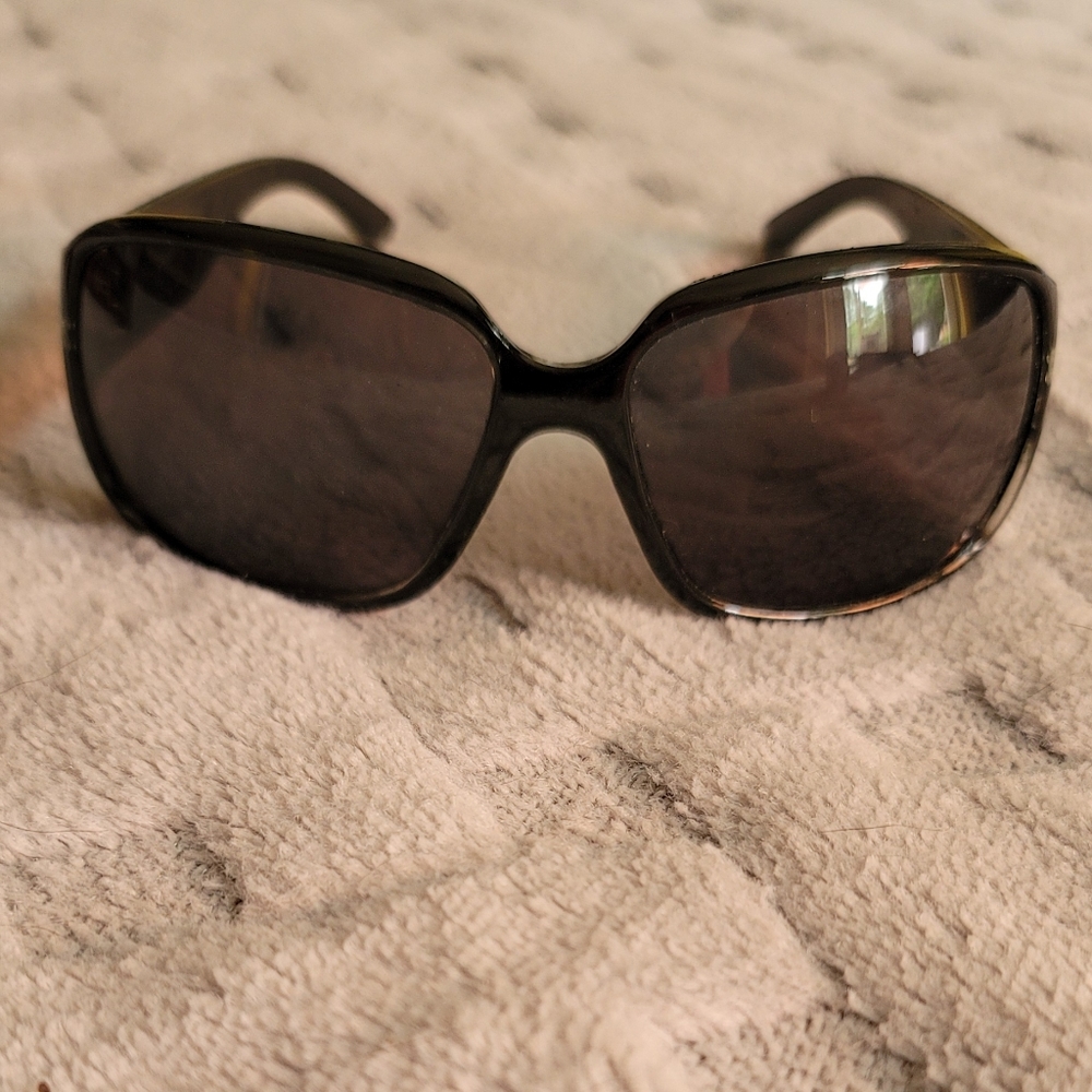 Sunglasses - Picture 5 of 5